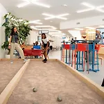 Ucpa Sport Station פריז