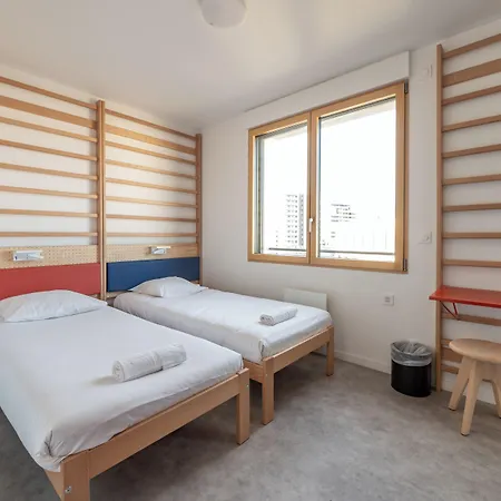 Hostel Ucpa Sport Station